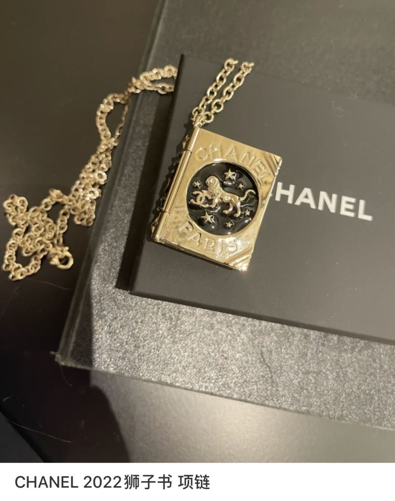 Chanel Necklaces